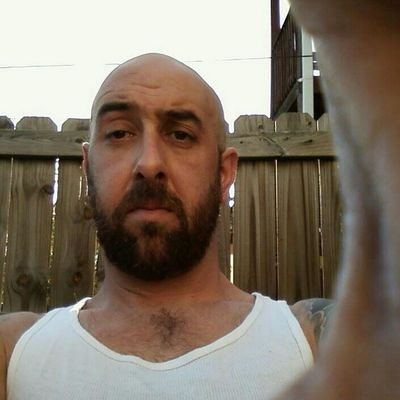 Profile Picture of Justin Singleton (@oneton22) on Twitter