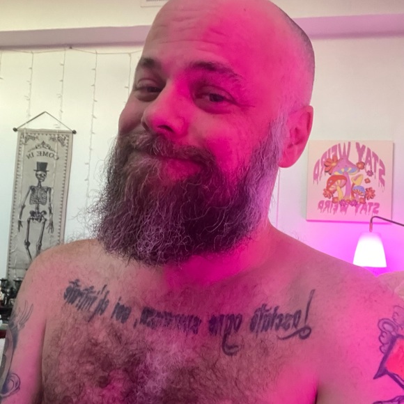 Profile Picture of Jeremy Gentry (@rabbyt82) on Poshmark