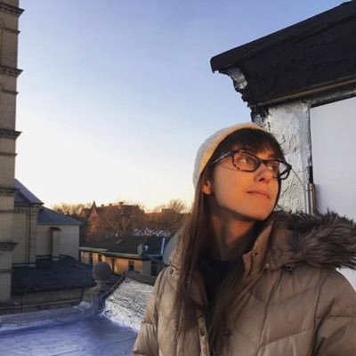 Profile Picture of Amanda Shapiro (@aswordmaven) on Twitter