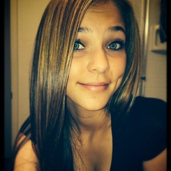 Sabrina Wolcott - Poshmark Profile Picture of Sabrina Wolcott (@swolcott) on Poshmark