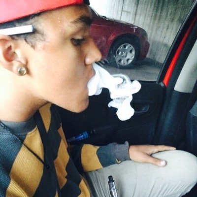 Profile Picture of Damien Joshua Gibson (@Super_Stoner_) on Twitter