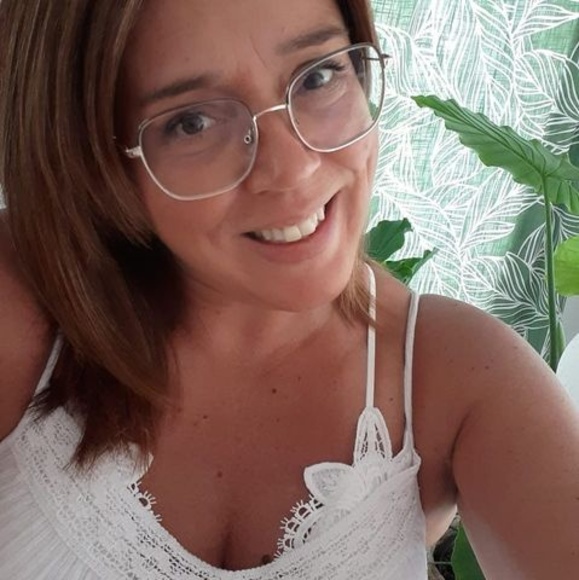 Profile Picture of Isabelle Harvan (@isaharvan) on Poshmark