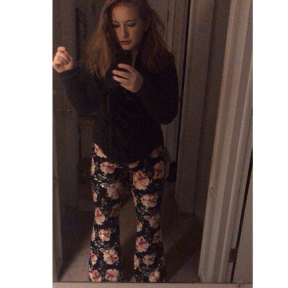 Profile Picture of Rachael Parsons (@rparsonsgb) on Poshmark