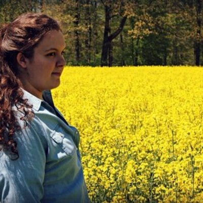 Profile Picture of Megan Holloway (@_Ray__Ray_) on Twitter