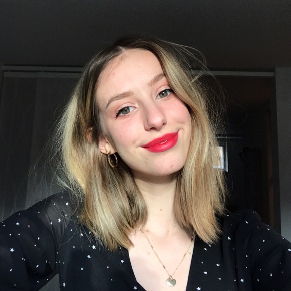 Profile Picture of Sandrine Blanchette (@sandrine0621) on Poshmark