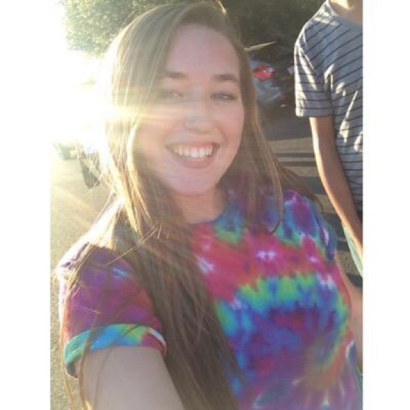 Profile Picture of Leandra Haley (@leandraboo) on Poshmark