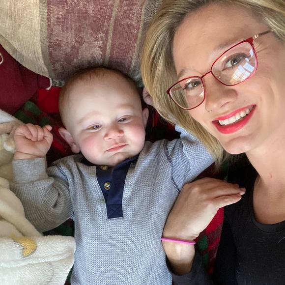 Profile Picture of Carly Knetsch (@carlyknetsch) on Poshmark