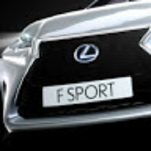 Profile Picture of David Aponte (@davidaponte118) on Poshmark