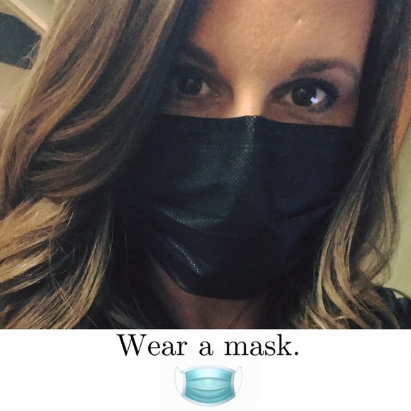 Profile Picture of Deanna Mavrogeorge (@deannab311) on Poshmark