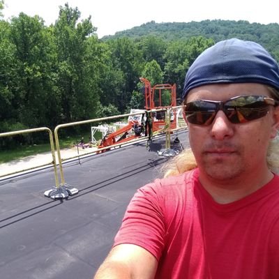 Profile Picture of Michael Swayne (@ManagerMikeDT) on Twitter