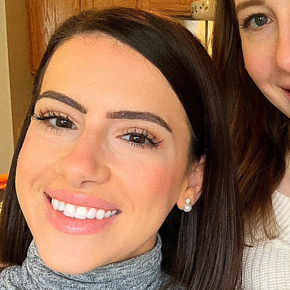 Profile Picture of Grace Buzas (@gsj8829) on Poshmark