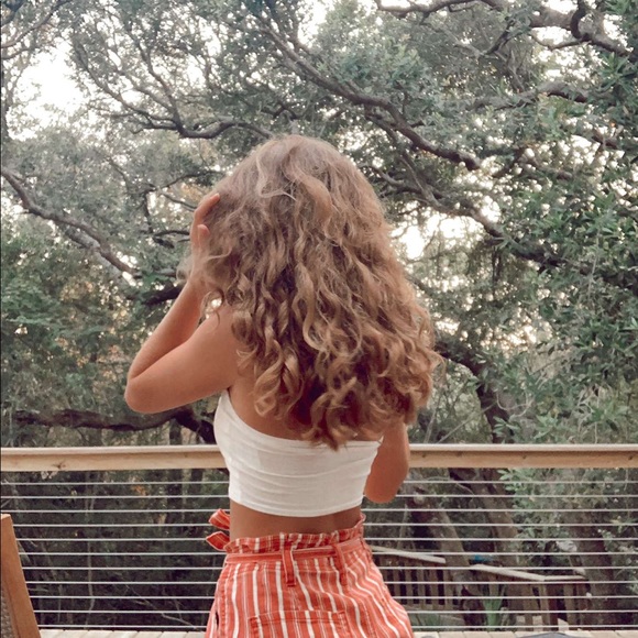 Profile Picture of Lauren Voutour (@laurenvoutour) on Poshmark