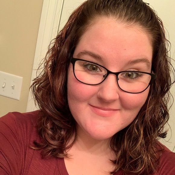 Profile Picture of Madison Pryor (@madison_pryor) on Poshmark