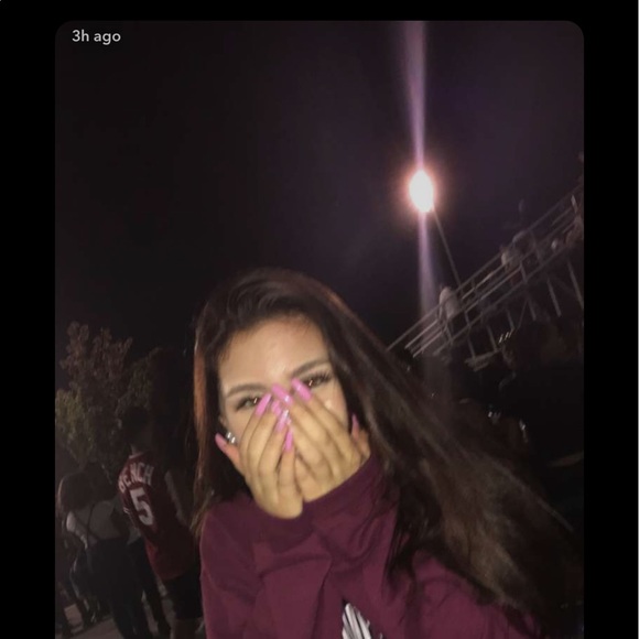 Profile Picture of Kylie Topolewski (@kylieealexandra) on Poshmark