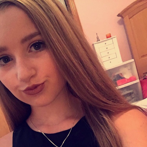 Profile Picture of Lindsey Trythall (@ltrythall1) on Poshmark