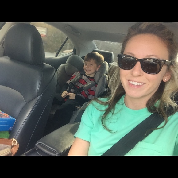 Profile Picture of Victoria Meyer (@vcmeyer) on Poshmark