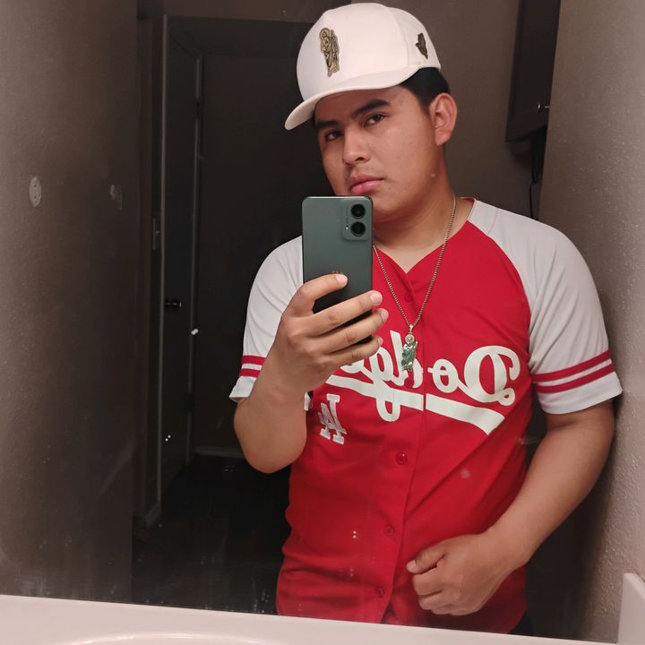 Profile Picture of Benjamin 😎 (@wilmarbenjamin) on Tiktok