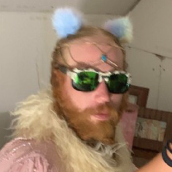 Profile Picture of Adam Allen (@gucciwizard) on Poshmark