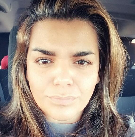 Profile Picture of Michelle Zamarron (@mrzamarron) on Poshmark