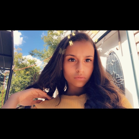 Profile Picture of Raven Brophy (@raven182003) on Poshmark