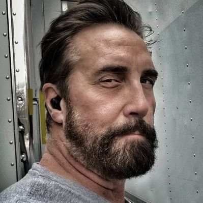Profile Picture of Jonathan Holbrook (@ChronicleJon) on Twitter