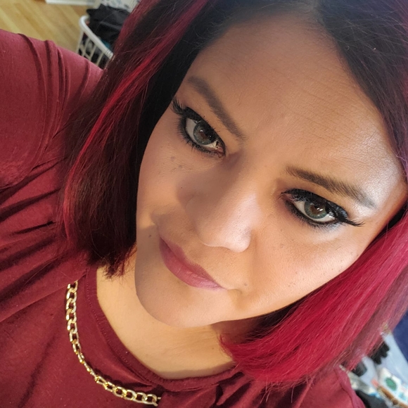 Profile Picture of Sylvia Chacon (@sylviach) on Poshmark