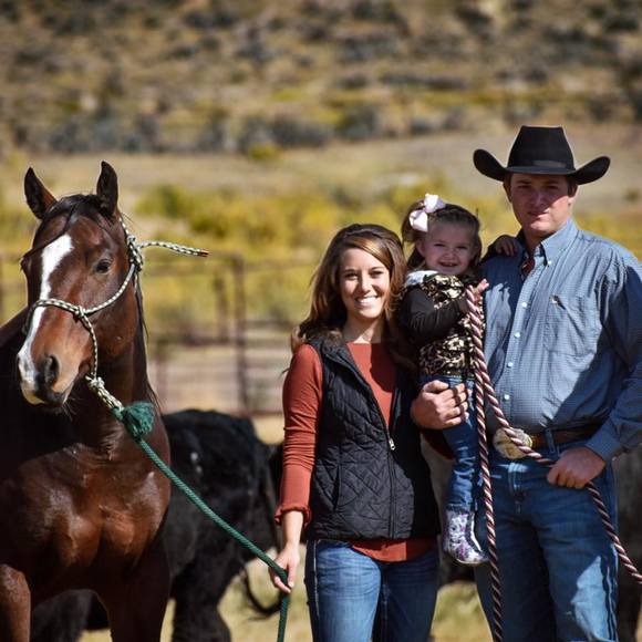 Profile Picture of Andrea Maneotis (@amaneotis) on Poshmark