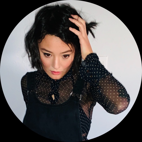 Profile Picture of Sierra Makepeace (@makepeaces) on Poshmark