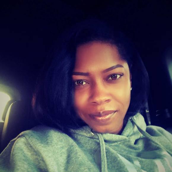 Profile Picture of Paula Maxwell (@paula_maxwell) on Poshmark