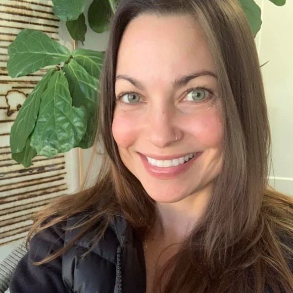 Profile Picture of Britta Vanacore (@brittavanacore) on Poshmark
