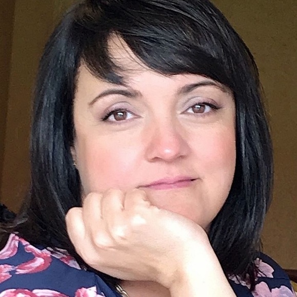 Profile Picture of Julia Graf (@grafkids) on Poshmark