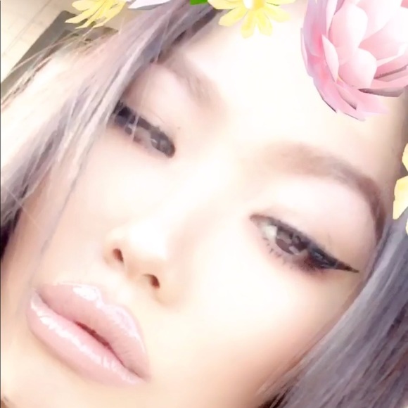 Profile Picture of Shelly Limbu (@shellylimbu) on Poshmark
