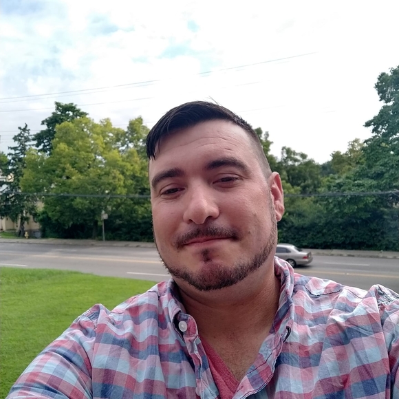 Profile Picture of Nickolas Statzer (@niko80) on Poshmark