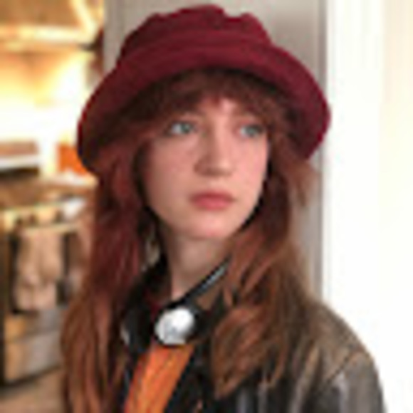 Profile Picture of Christina Giersz (@ccgiersz) on Poshmark