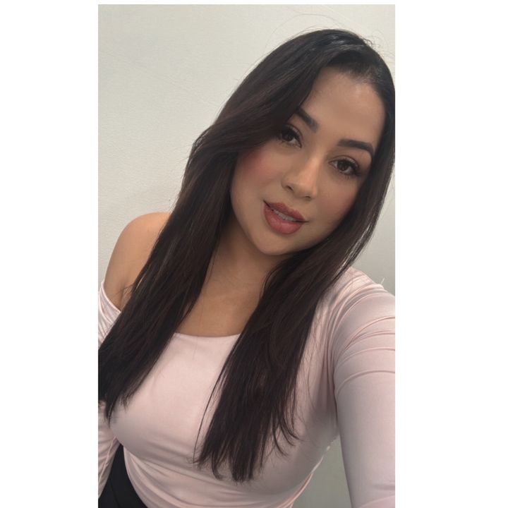 Profile Picture of VeronicaDubon (@veronicadubon) on Tiktok