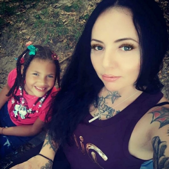 Profile Picture of Angel Ogando (@angelogando) on Poshmark