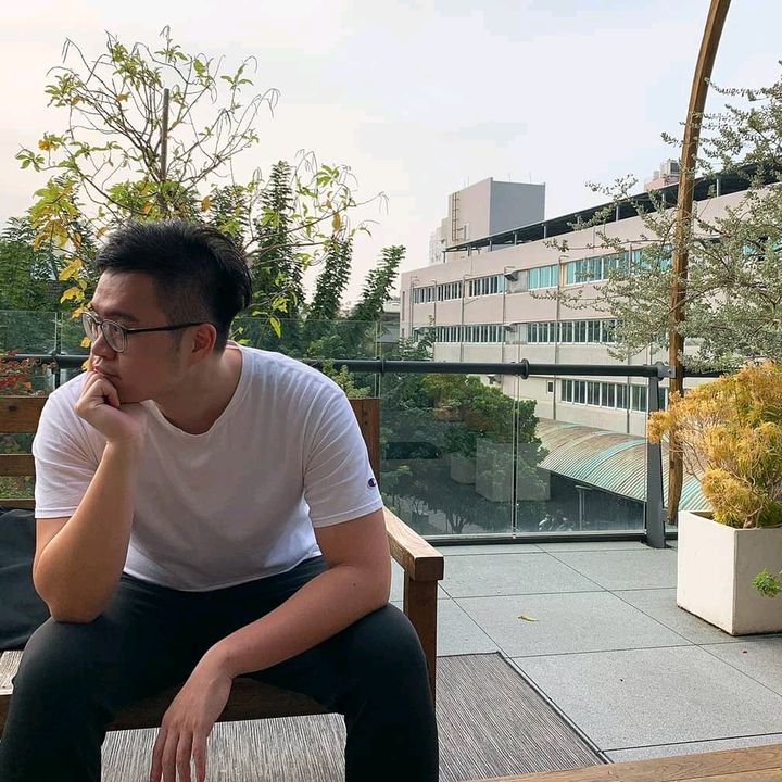 Profile Picture of Kevin Tang (@kevinpolit) on Tiktok
