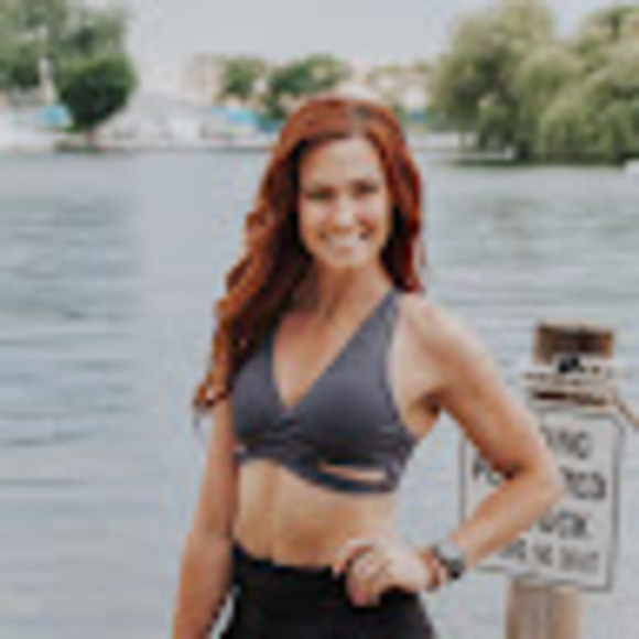 Profile Picture of Bridget Rosdahl (@fitbybridget) on Poshmark