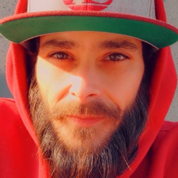 Profile Picture of Scott Clemons (@gam3changer904) on Poshmark