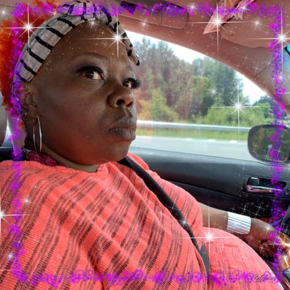 Profile Picture of Doronica Ousley (@doronicaousley) on Poshmark