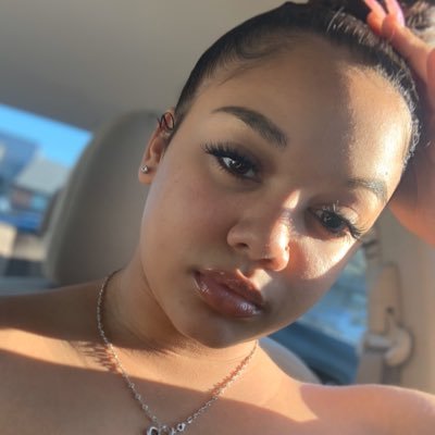 Profile Picture of AshBash ♥️ (@Simply_AshleyM) on Twitter