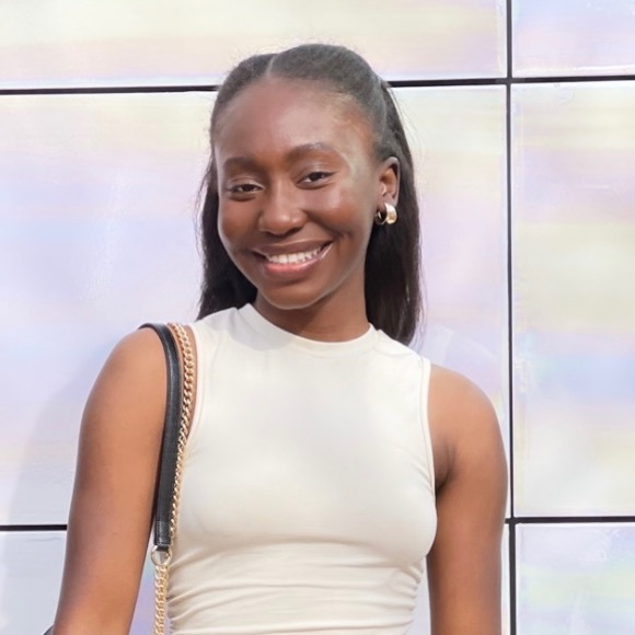 Profile Picture of Kayla Staten (@kstat) on Poshmark