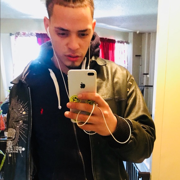 Profile Picture of Bryan Rivas (@realkijax7) on Poshmark