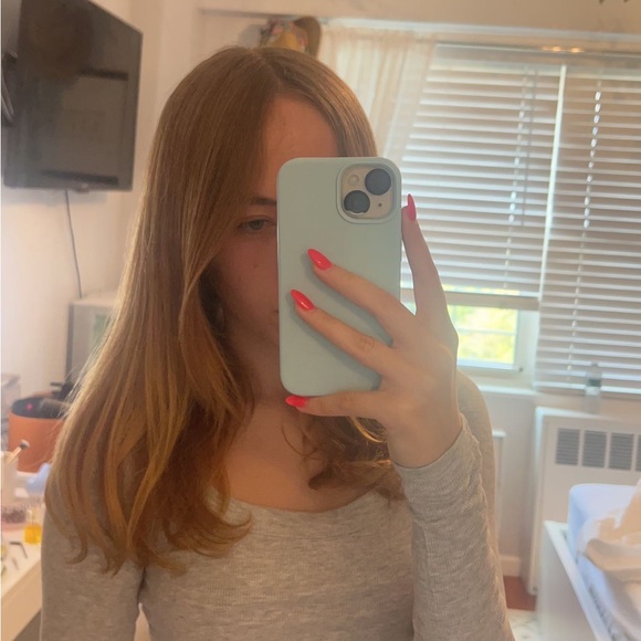 Profile Picture of Angelica Zdeb (@angelicazdeb) on Poshmark