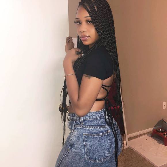 Profile Picture of Ashanti Ashanti (@shantibadmon) on Poshmark