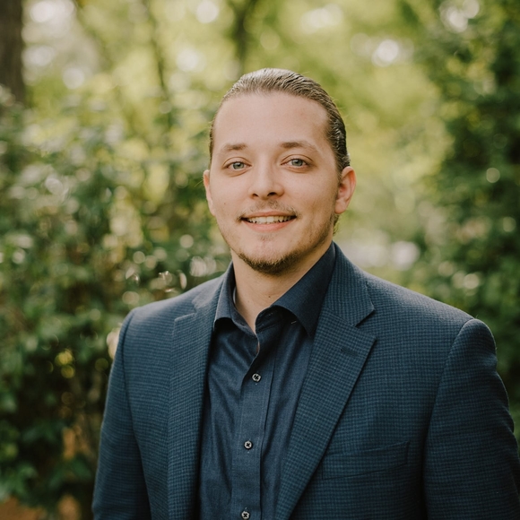 Profile Picture of Andrew Granger (@andrewgranger15) on Poshmark