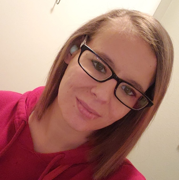 Profile Picture of Briannah Freitag (@mikeybreeh) on Poshmark