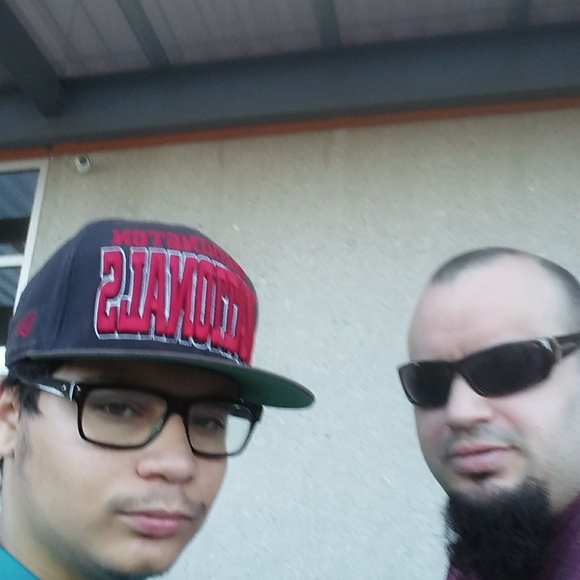 Profile Picture of Robert Barella (@barella_r) on Poshmark