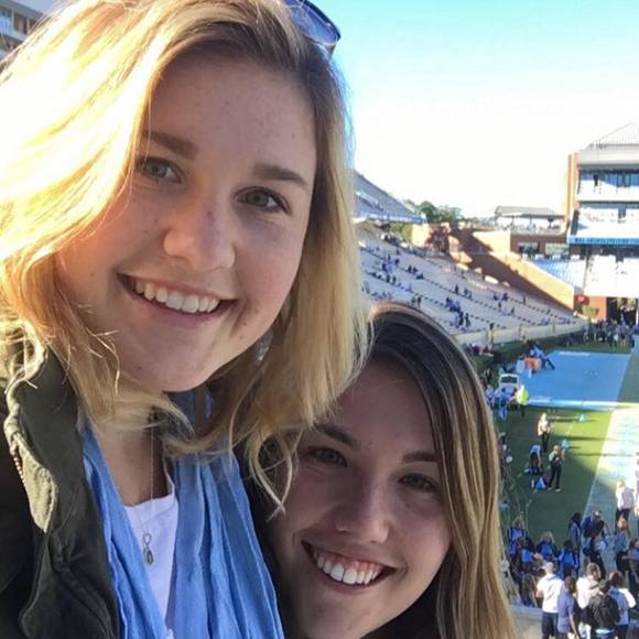 Profile Picture of Julia Mcmanus (@jm814) on Poshmark