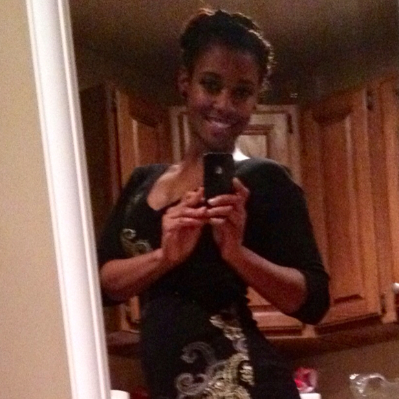 Profile Picture of Erin Norton (@evnorton) on Poshmark